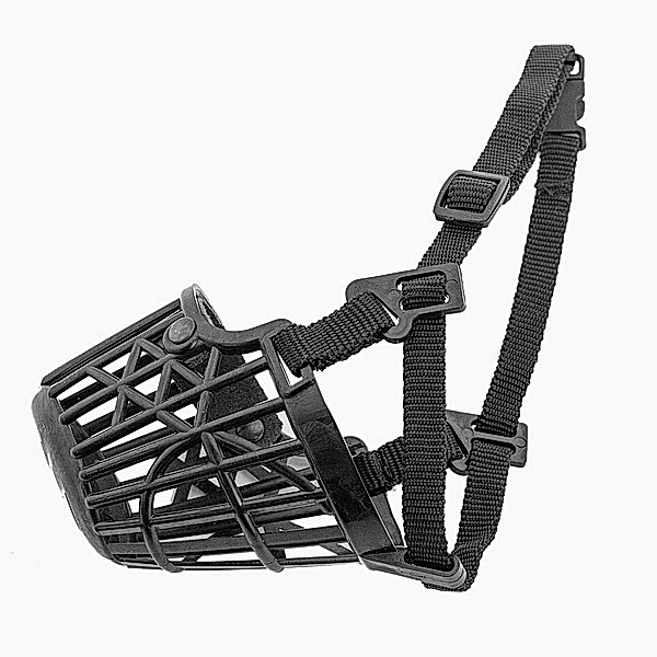 DELIPET намордник черный, пластиковый №3 , 20см